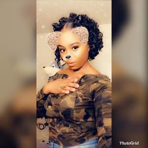 Meet your Posher, Antonia